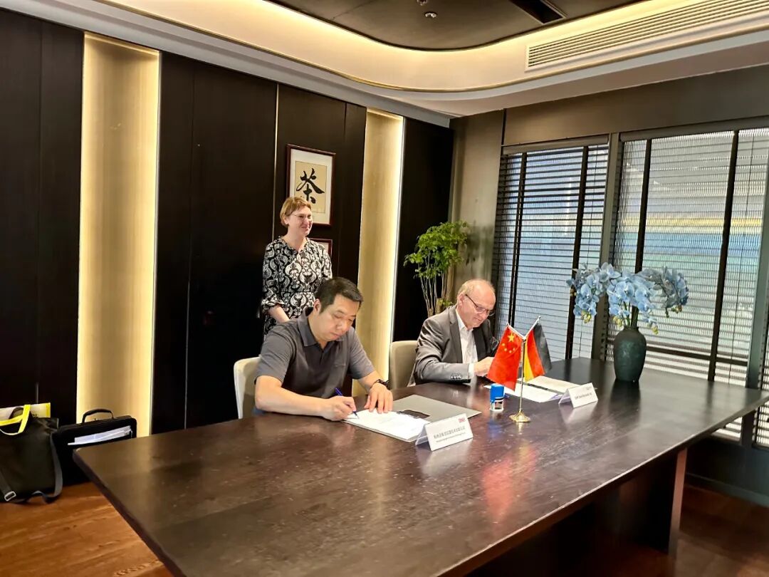 杭州XPZ與德國公司成功簽署友好合作協議，共譜中德合作新篇章