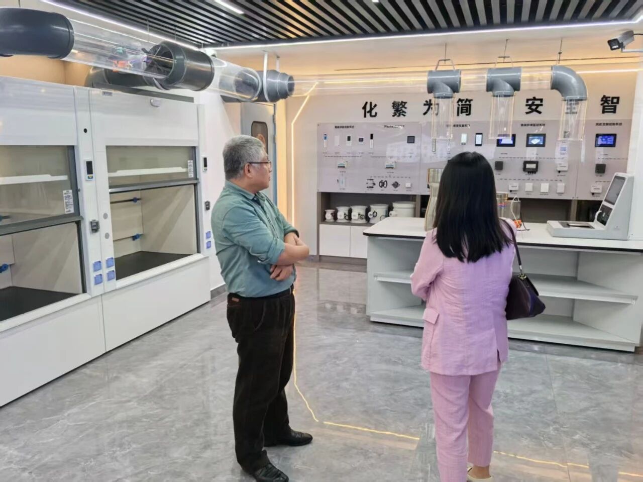 交流架橋 專業賦能｜天津大學教授、博導王曉靜為昕樂實驗室管理注入新動能