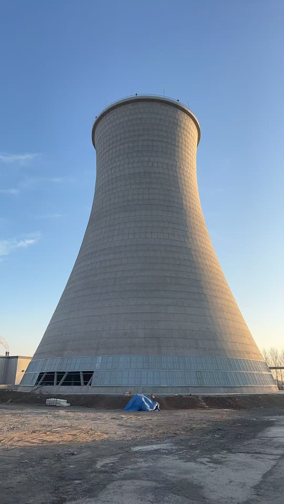 宏順建設筑就城市新高度 四平金鋼煙囪與冷卻塔成工業地標